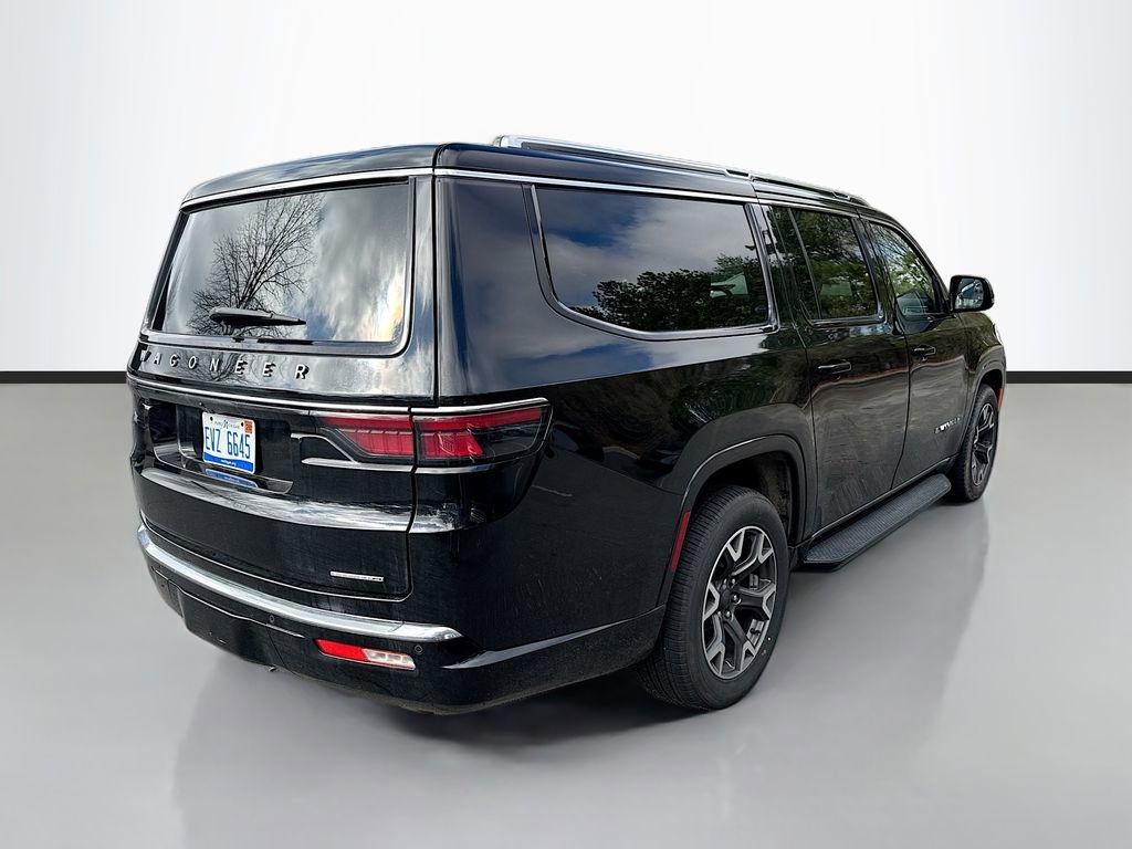 Used 2024 Jeep Wagoneer L Series III w/ Flexible Seating Group image 7