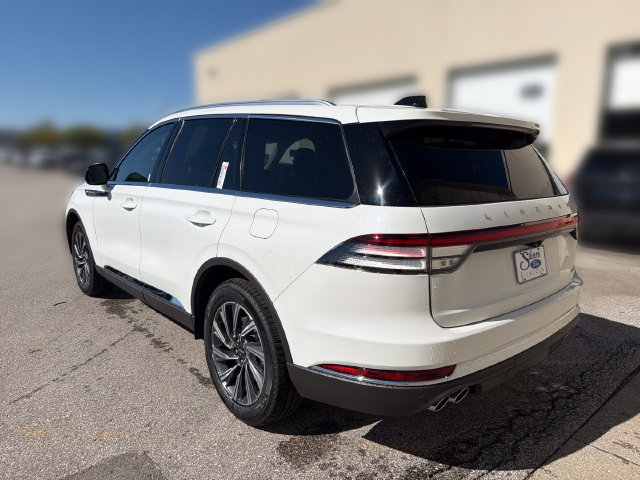 New 2027 Lincoln Aviator AWD image 9