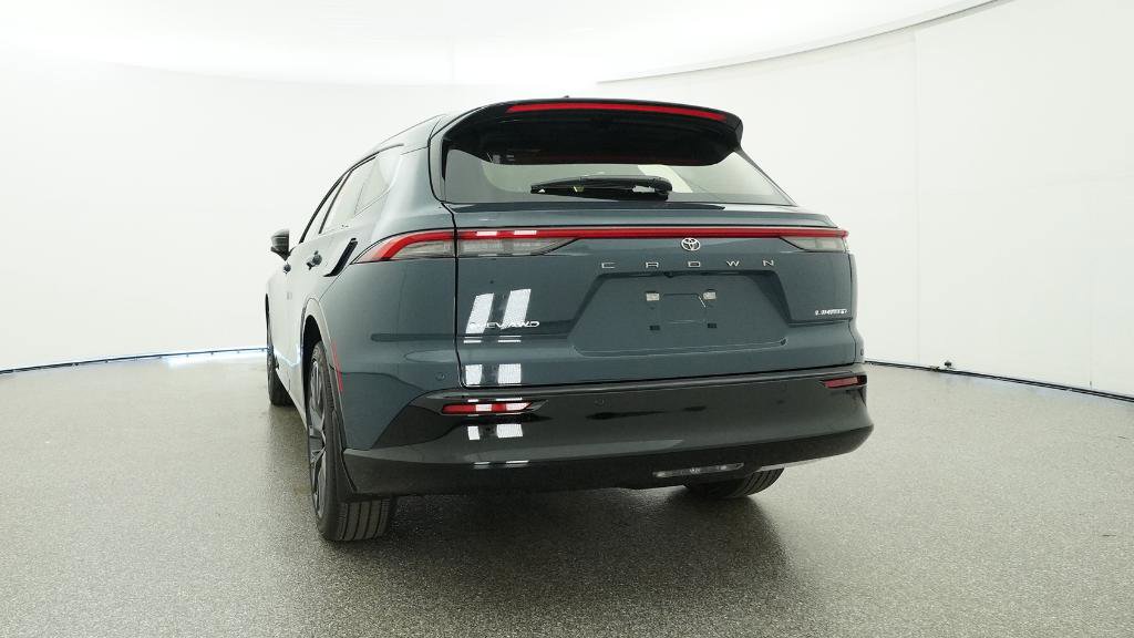 New 2025 Toyota Crown Signia image 25