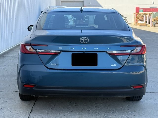 Used 2025 Toyota Camry LE FWD image 5