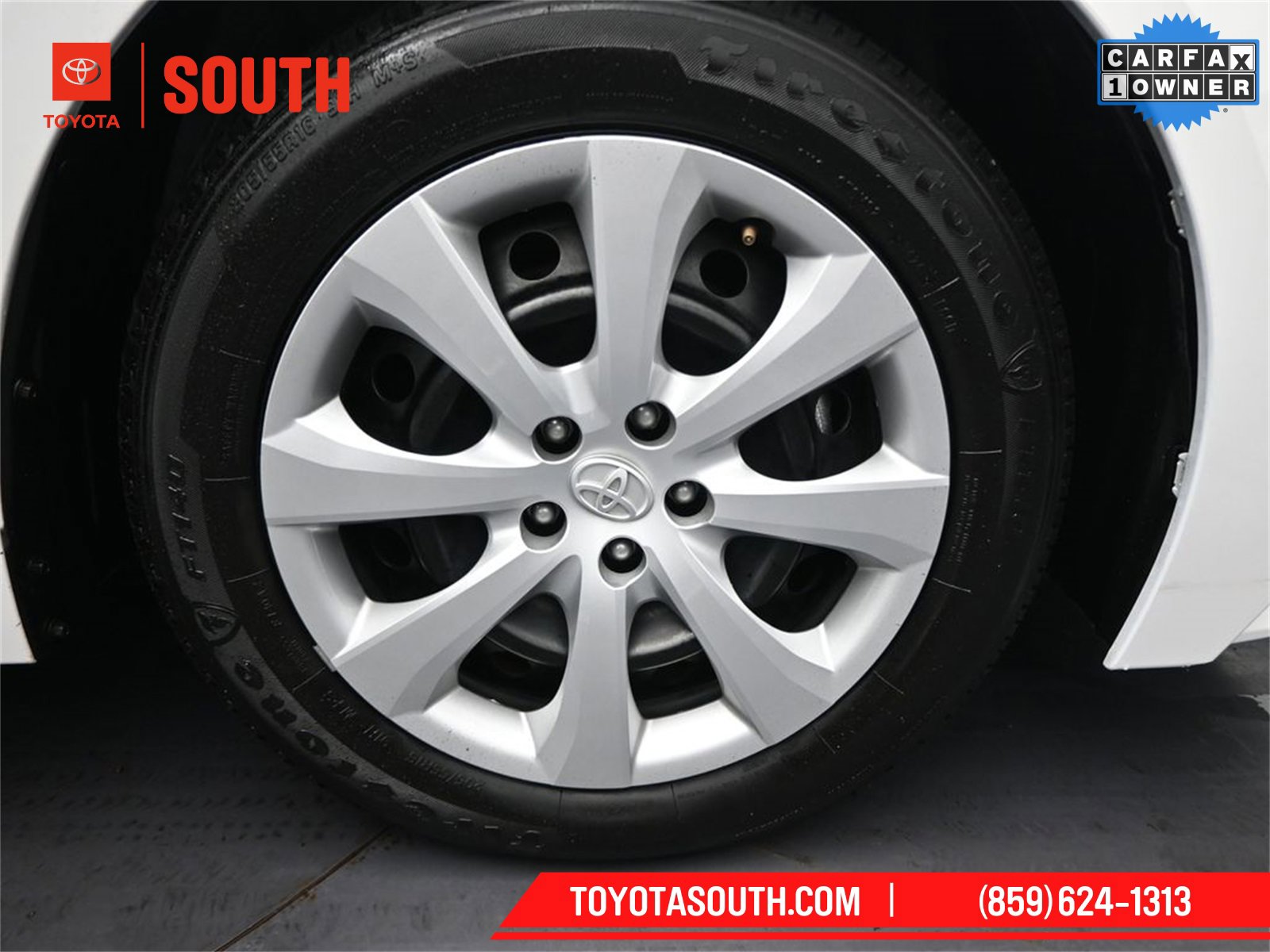 Used 2025 Toyota Corolla LE image 30