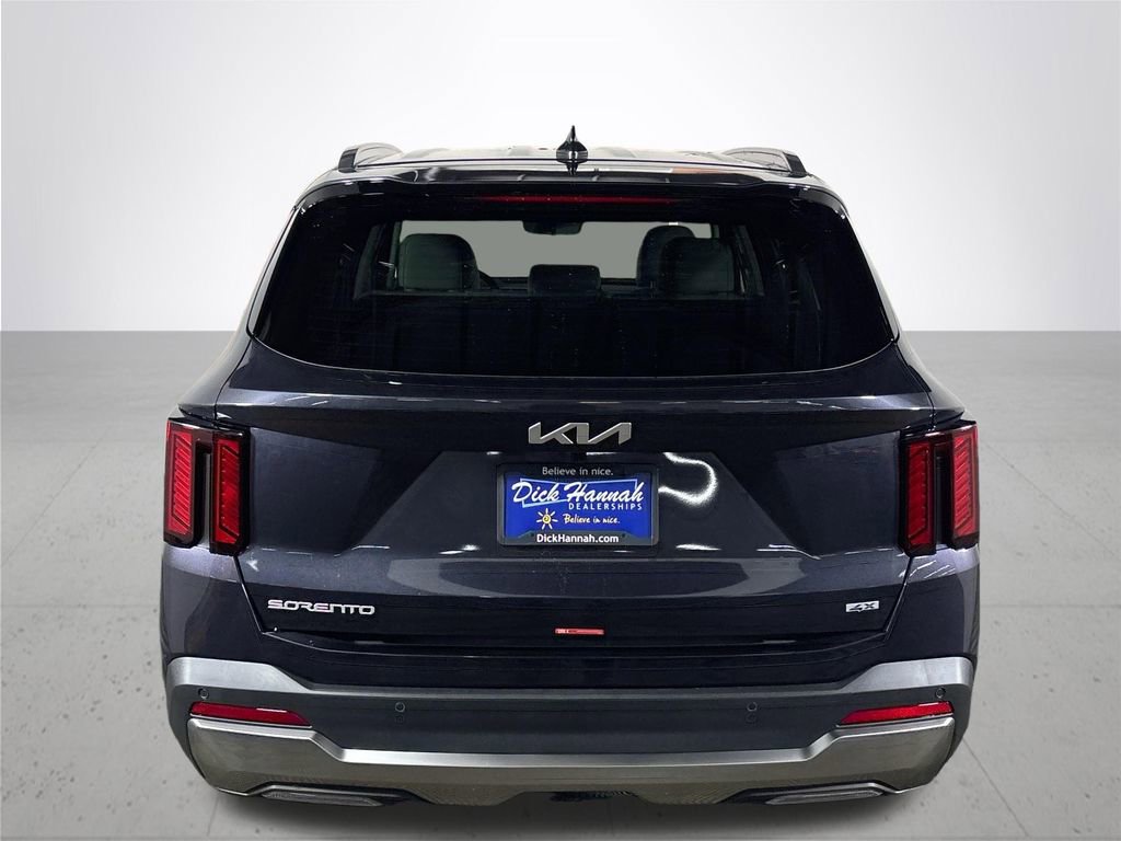 New 2025 Kia Sorento S image 8