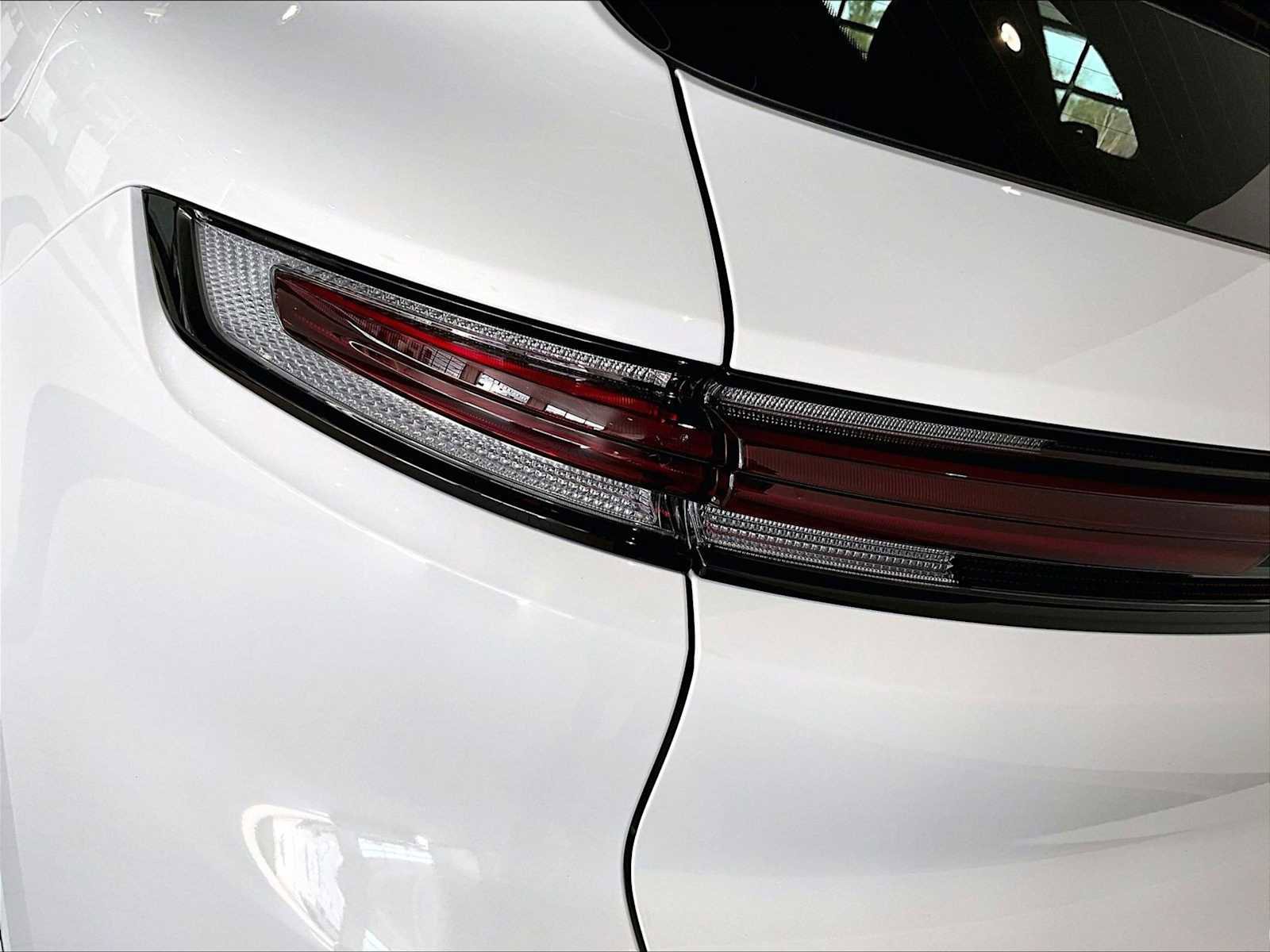 New 2026 Porsche Cayenne Turbo image 31