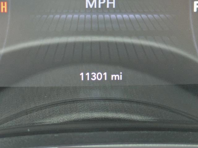 Used 2023 Dodge Challenger R/T w/ Blacktop Package image 27