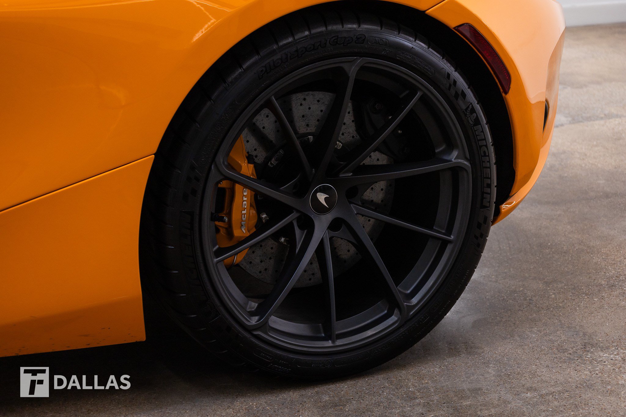 Used 2024 McLaren 750S Spider RWD image 5