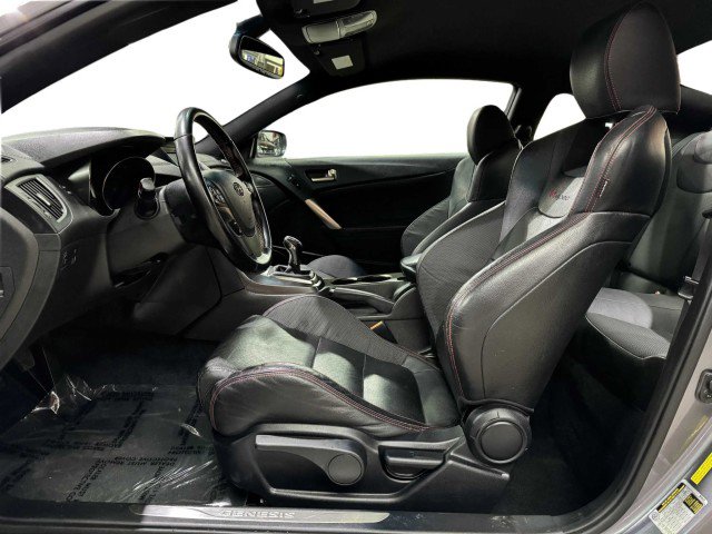 Used 2015 Hyundai Genesis 3.8 image 21