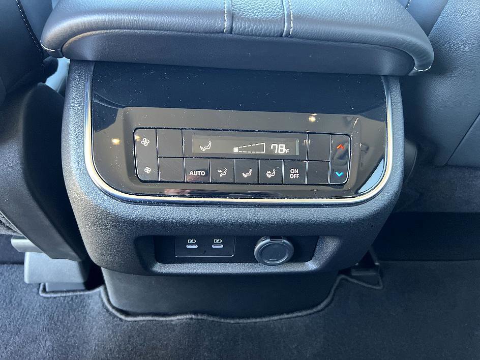 Certified 2026 Nissan Armada SV image 29