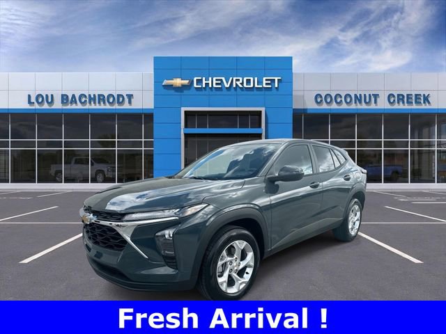 Used 2026 Chevrolet Trax LS w/ LS Convenience Package image 4