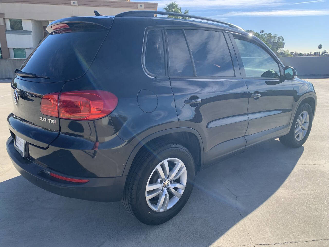 Used 2015 Volkswagen Tiguan S image 8