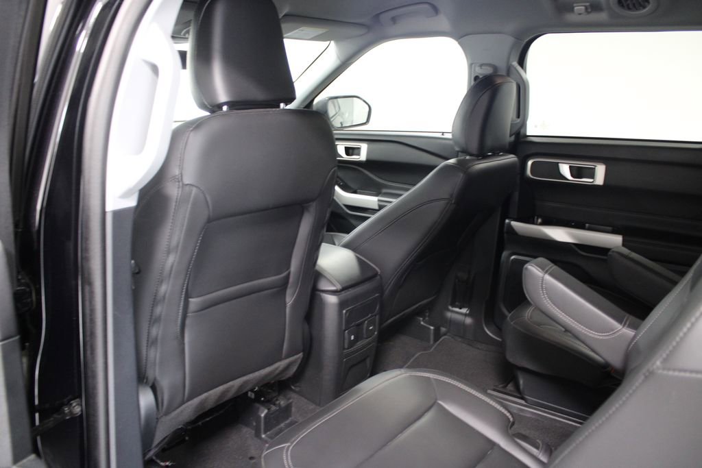 Used 2023 Ford Explorer XLT w/ Equipment Group 202A image 26