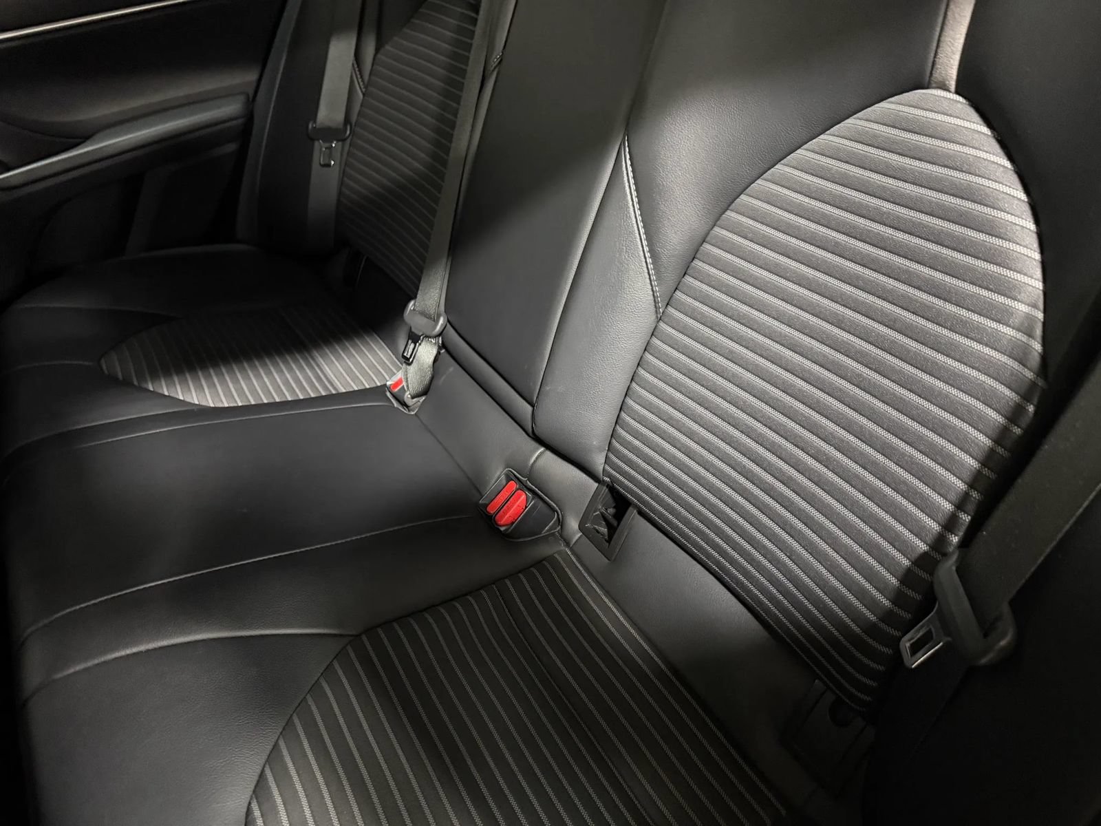 Used 2022 Toyota Camry SE FWD image 44