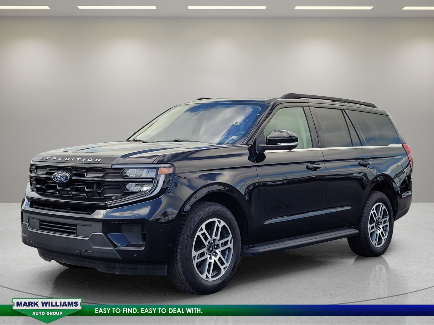 Used 2025 Ford Expedition Active AWD/4WD image 8
