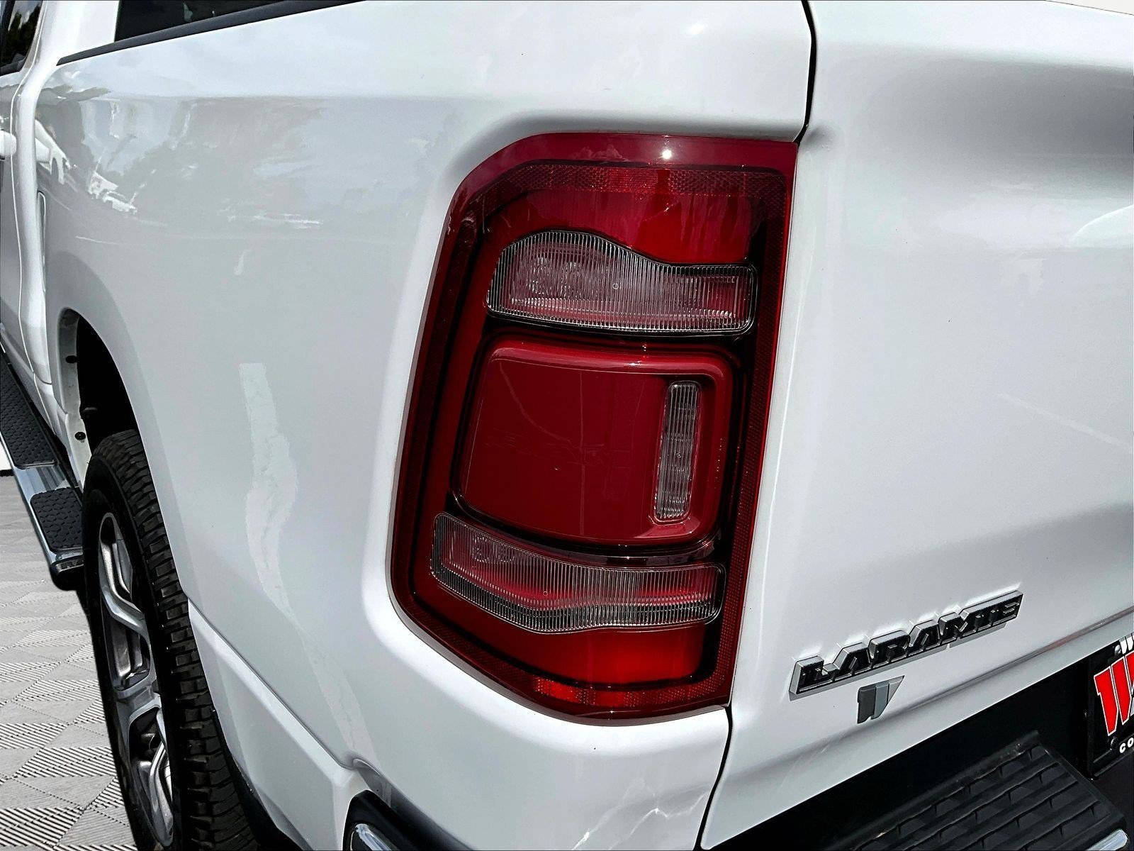 Used 2024 RAM 1500 Laramie AWD/4WD image 23