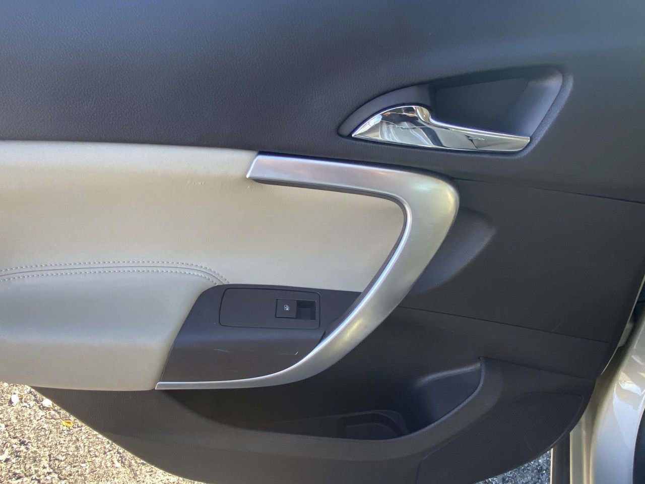 Used 2013 Buick Regal Premium image 13