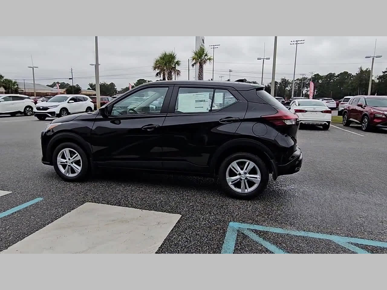 New 2025 Nissan Kicks Play S image 26