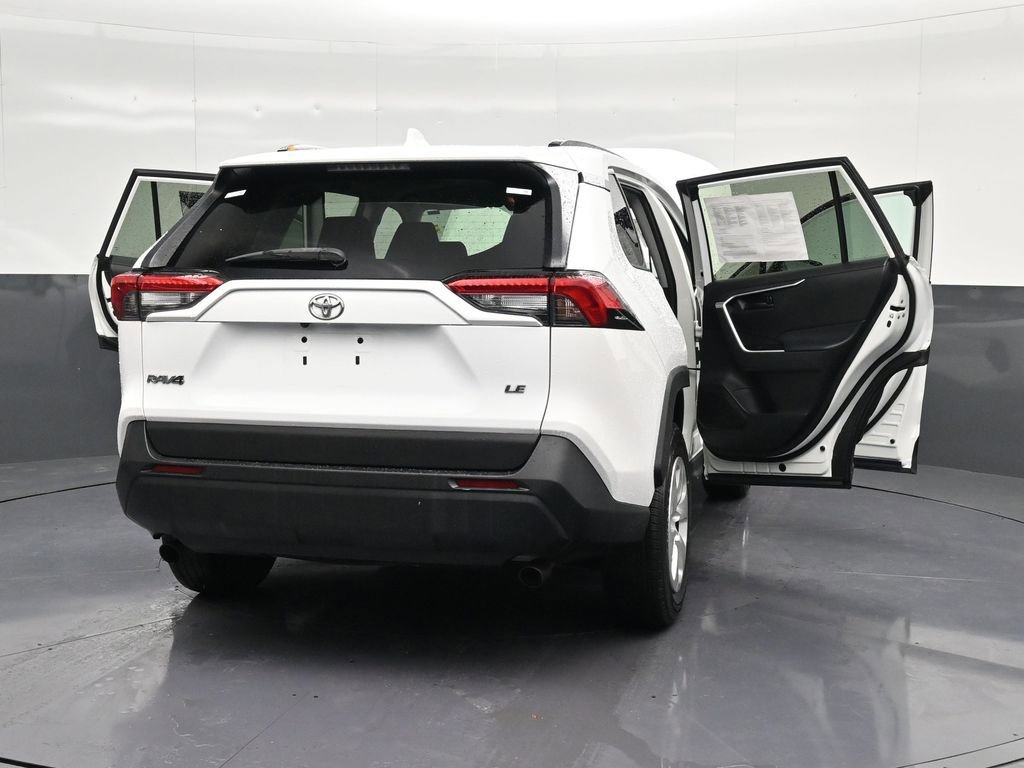 Used 2020 Toyota RAV4 LE FWD image 36