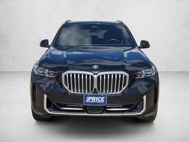 Used 2025 BMW X5 xDrive50e AWD/4WD image 2