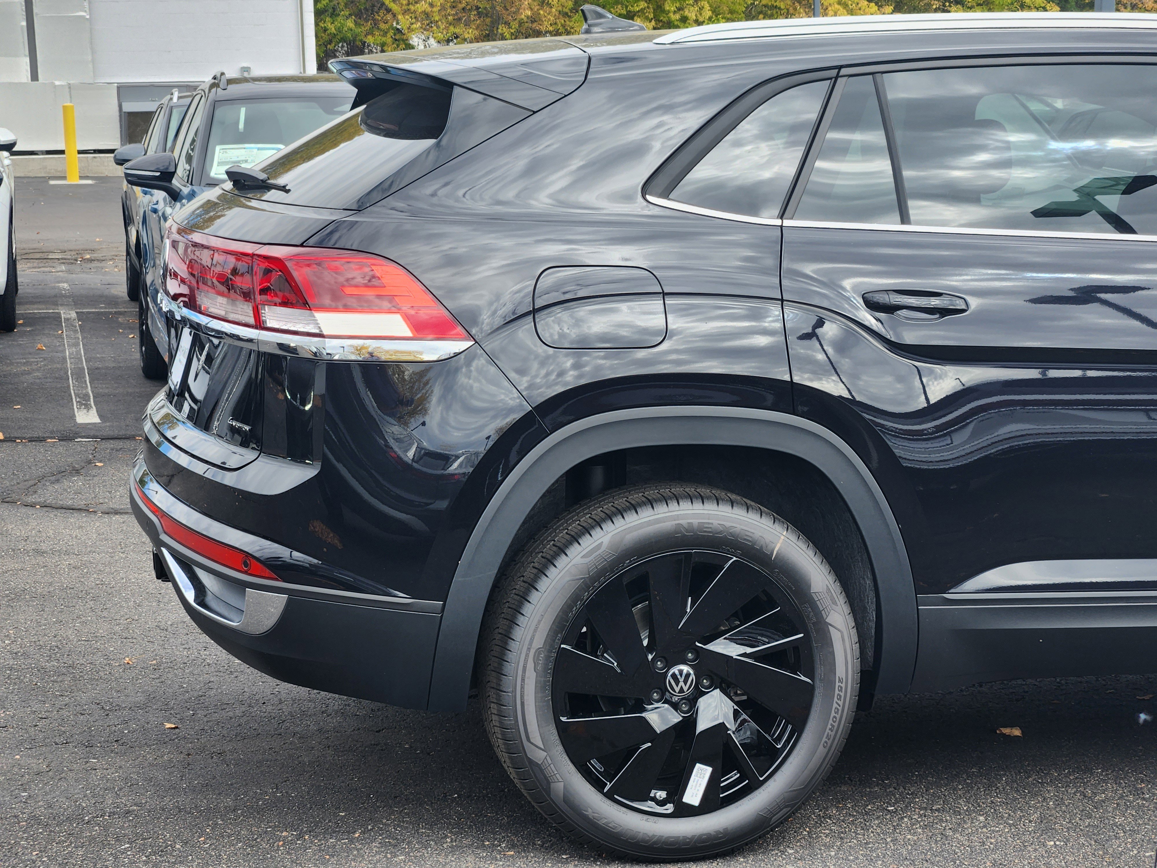 New 2026 Volkswagen Atlas Cross Sport SE image 6