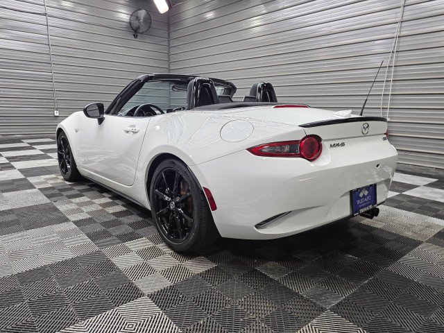 Used 2019 MAZDA MX-5 Miata Club RWD image 7