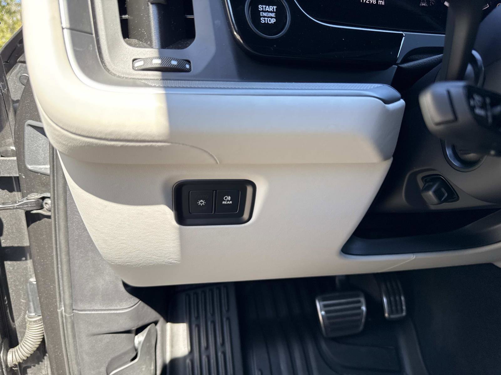 Certified 2024 Porsche Cayenne S image 34