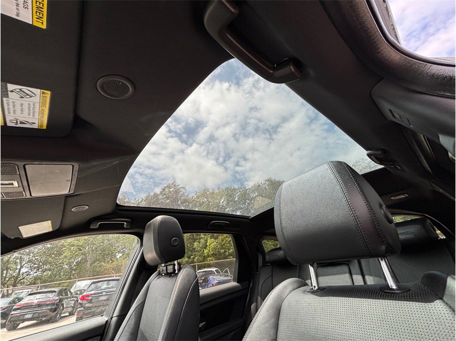 Used 2021 Land Rover Discovery Sport SE image 38