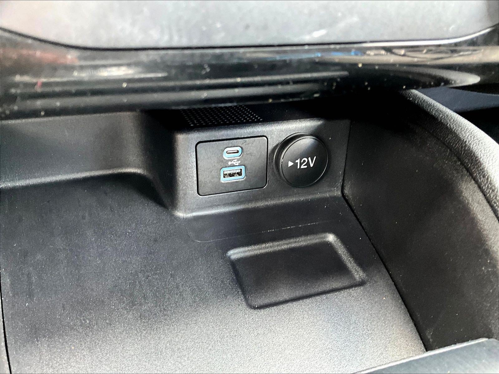 Used 2022 Ford Escape SE AWD/4WD image 16