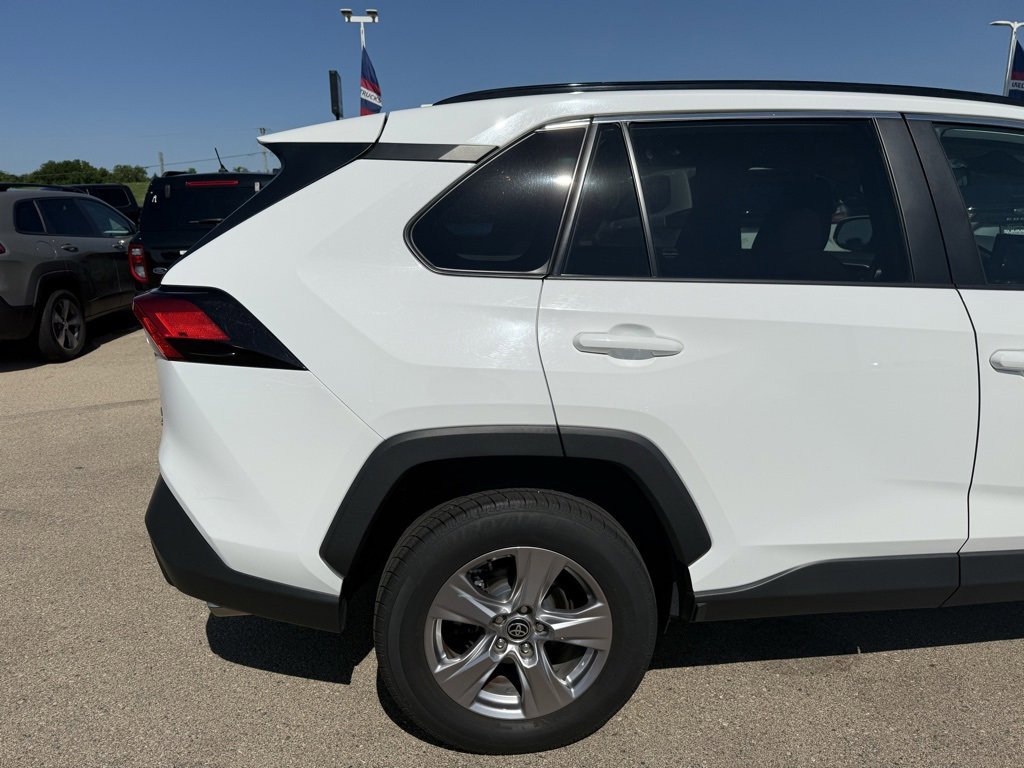 Used 2022 Toyota RAV4 XLE image 26