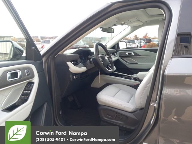 New 2026 Ford Explorer Platinum w/ LUX Leather Package image 9