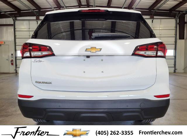 Used 2024 Chevrolet Equinox LS w/ LS Convenience Package image 4
