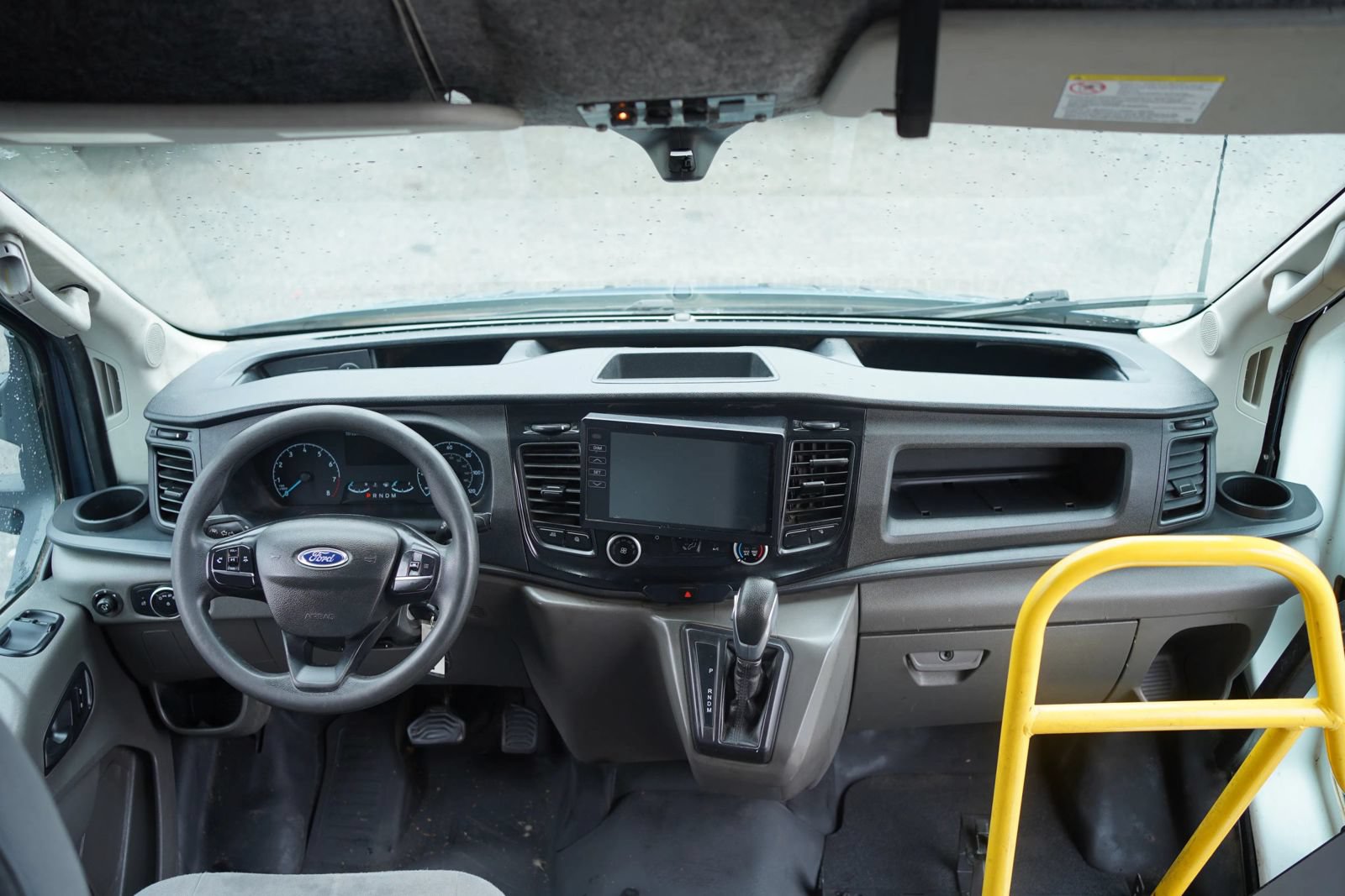 Used 2022 Ford Transit 350 DRW RWD image 18