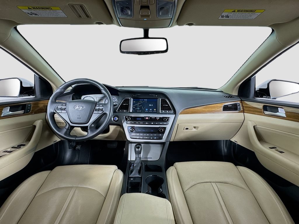 Used 2015 Hyundai Sonata Limited w/ Option Group 05 FWD image 13