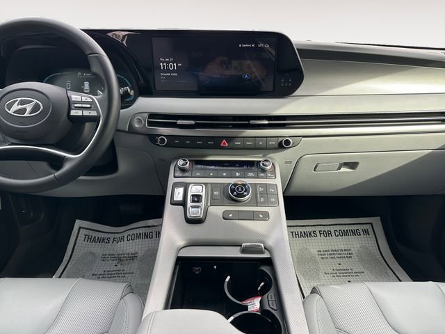 Used 2023 Hyundai Palisade SEL image 11