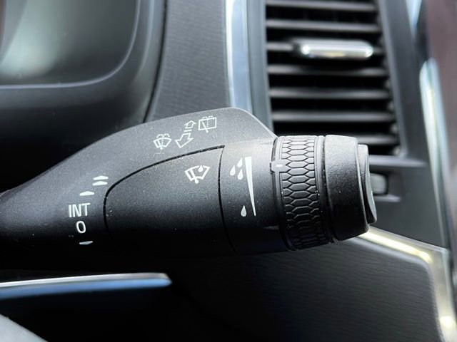 Used 2020 Volvo XC90 T6 Momentum image 33