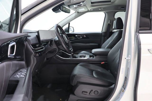 Used 2025 Kia Carnival SX Prestige FWD image 17