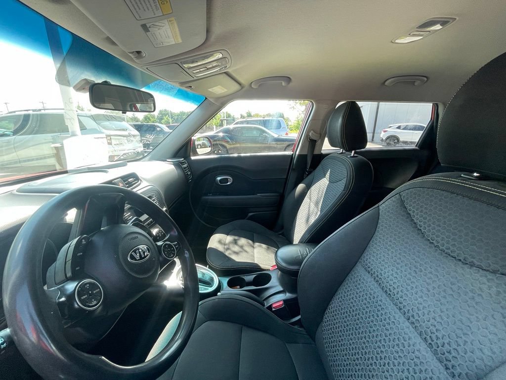 Used 2015 Kia Soul + FWD image 6