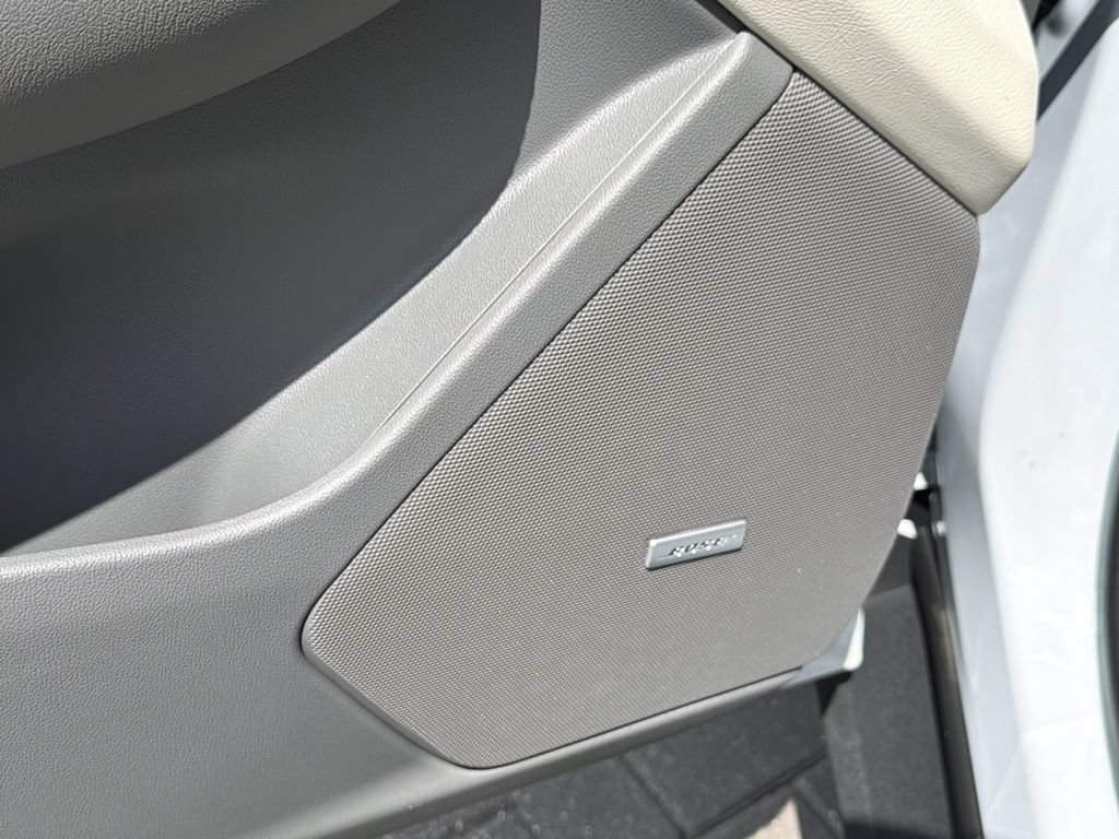 New 2026 Cadillac XT5 Premium Luxury w/ Driver Assist Package FWD image 23