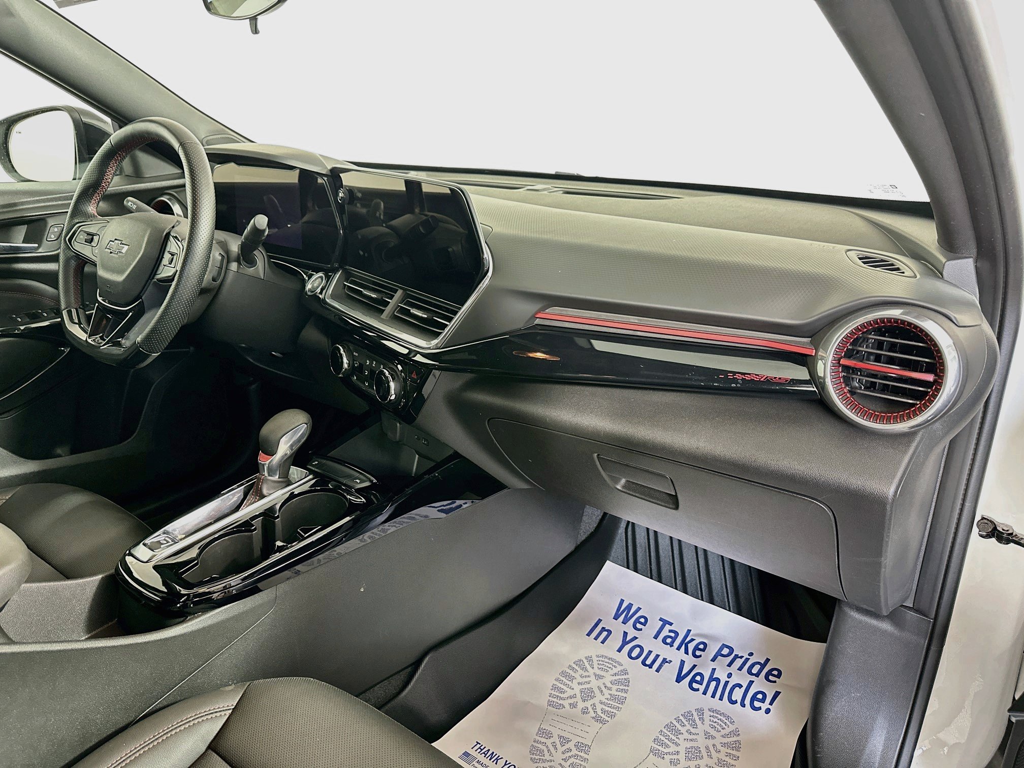 Used 2024 Chevrolet Trax RS w/ Driver Confidence Package FWD image 26