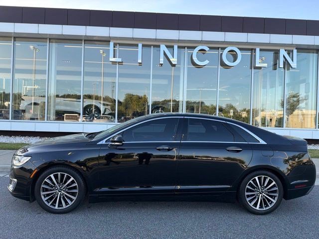 Used 2018 Lincoln MKZ Premiere FWD image 2