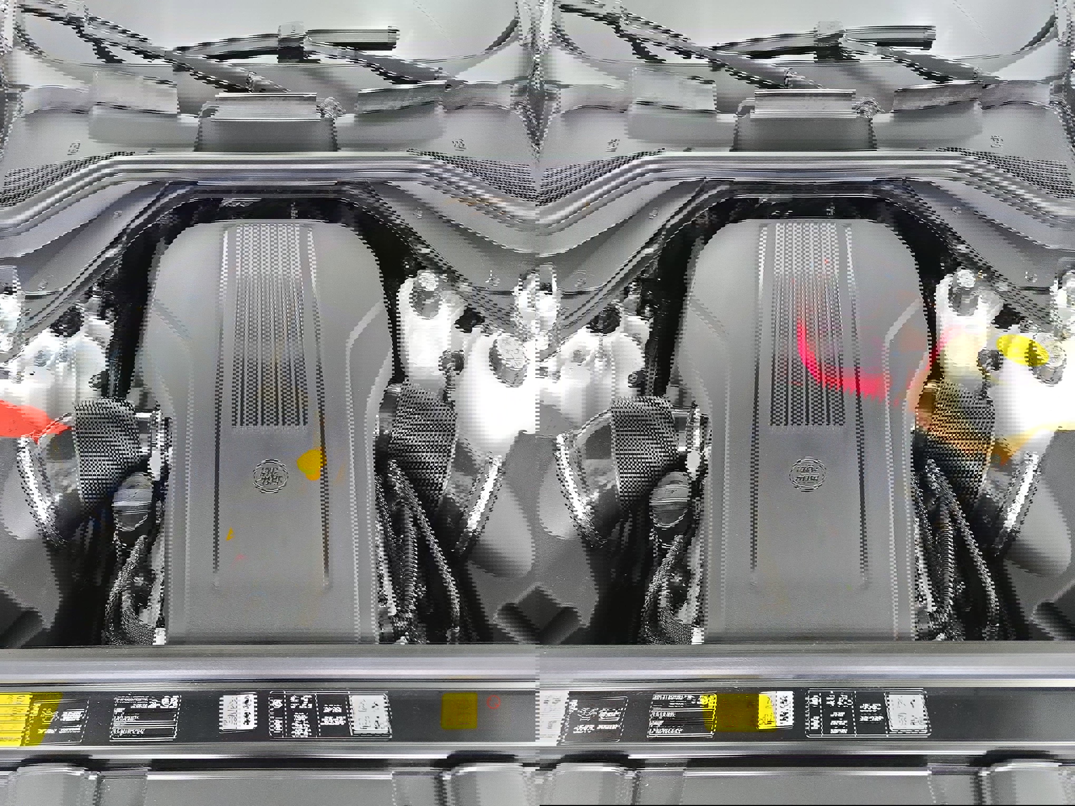 Used 2025 Land Rover Range Rover SE image 31