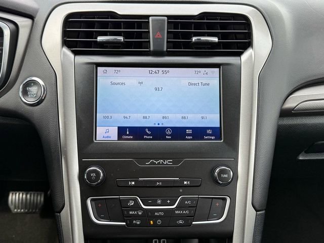 Used 2020 Ford Fusion SE FWD image 20