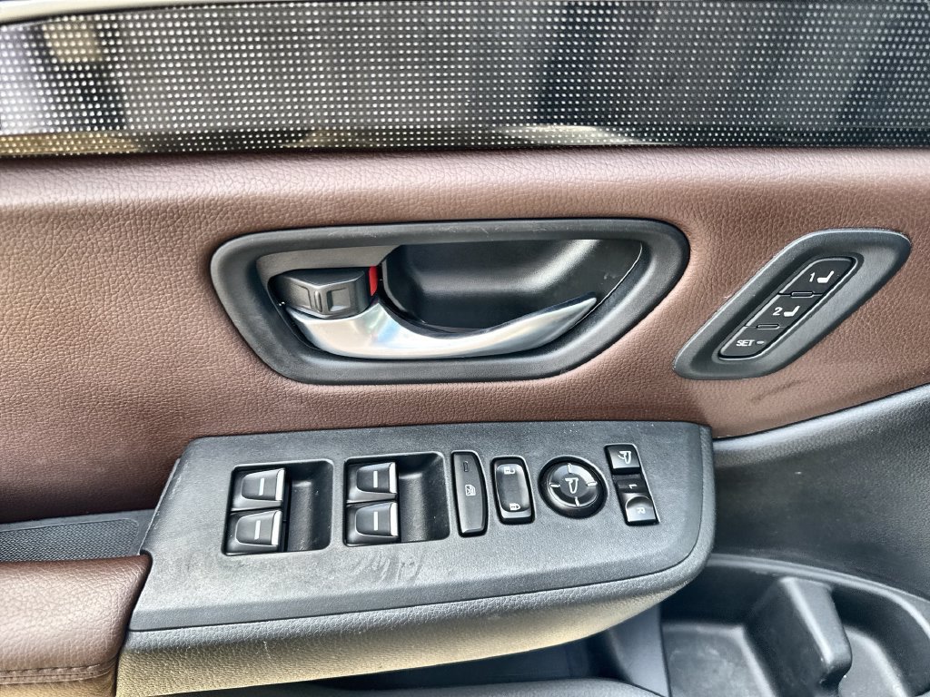 Used 2025 Honda Pilot Elite image 22