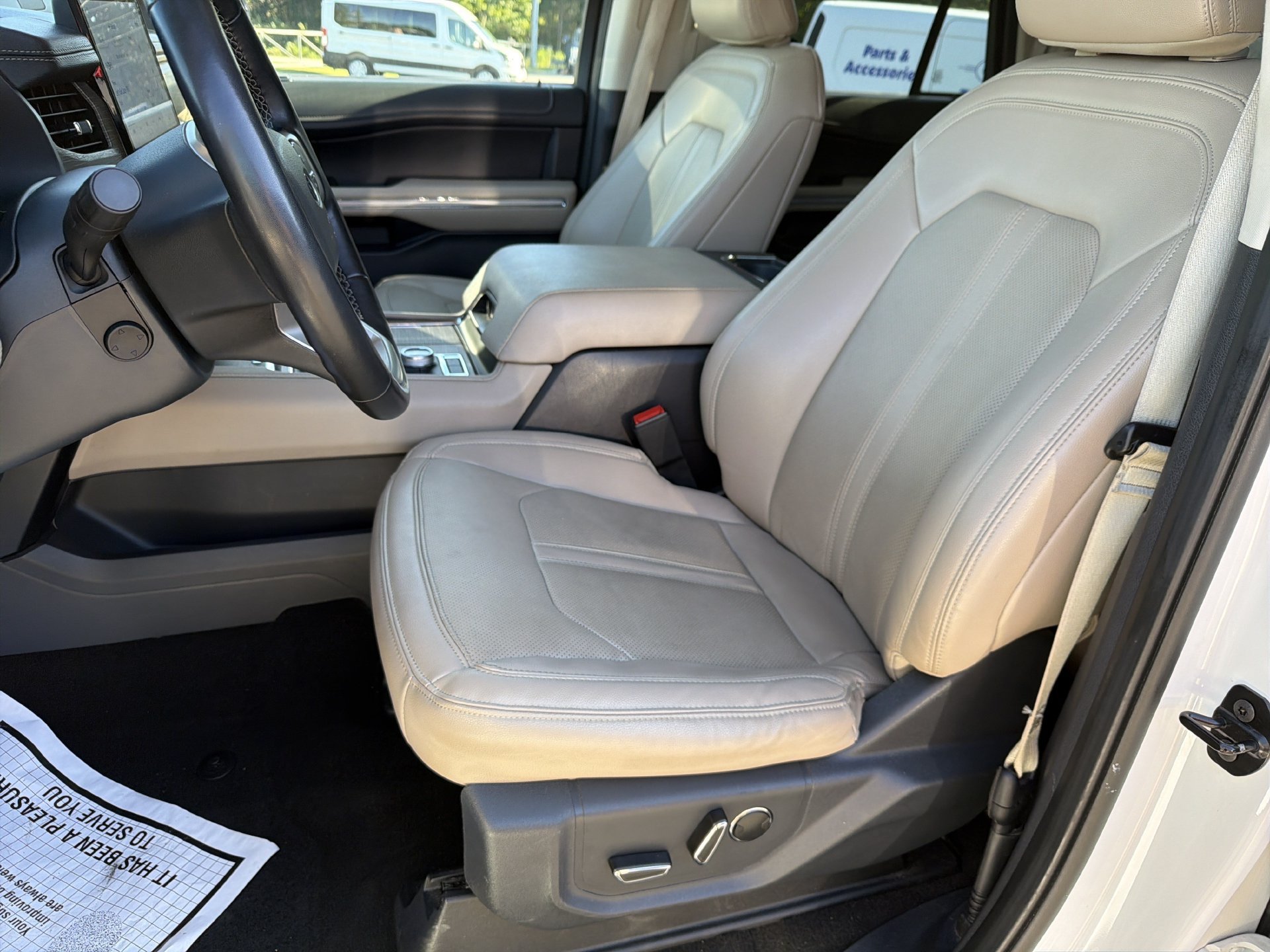 Used 2024 Ford Expedition Max Limited AWD/4WD image 15