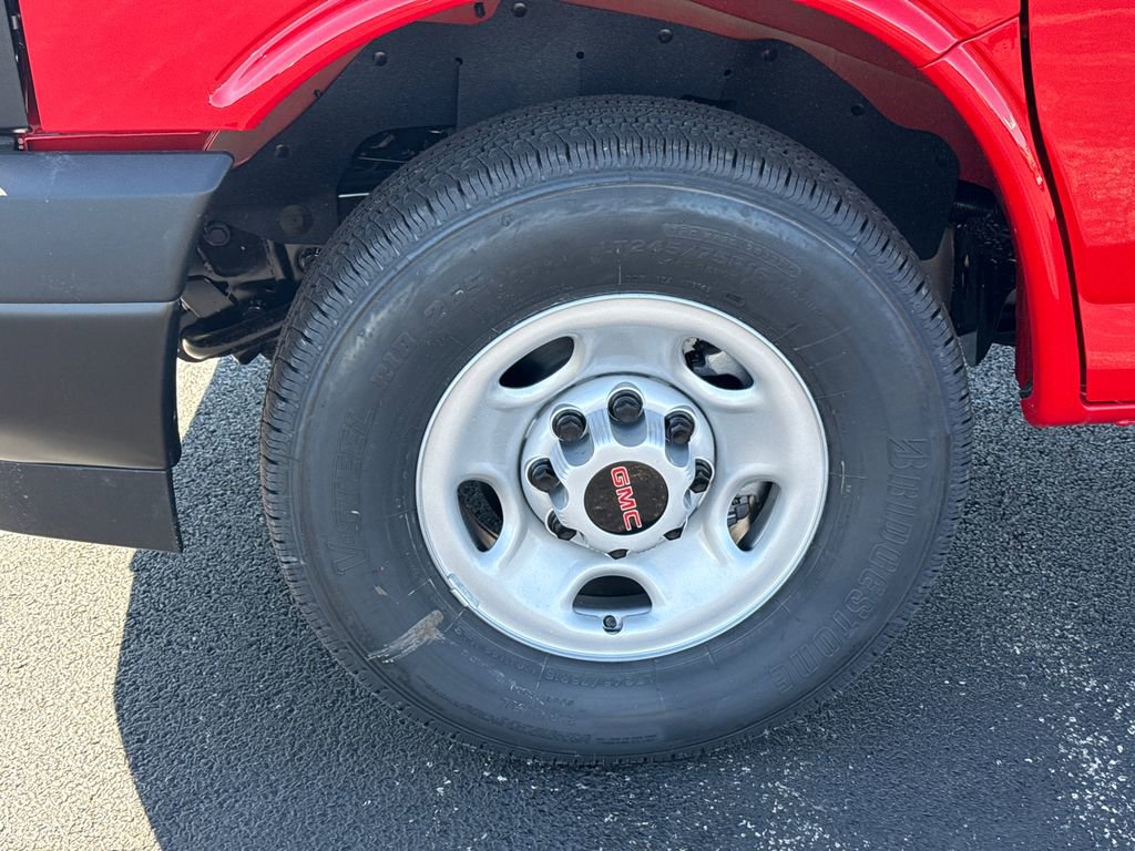 New 2026 GMC Savana 2500 image 11