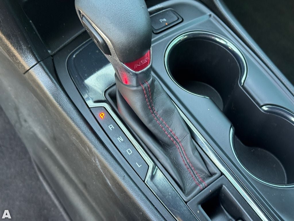 Used 2022 Chevrolet Equinox RS FWD image 24
