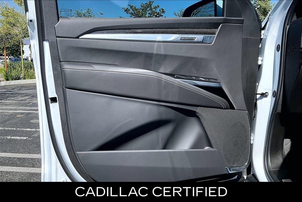 Used 2026 Cadillac Escalade ESV V w/ LPO, ONYX Package AWD/4WD image 20