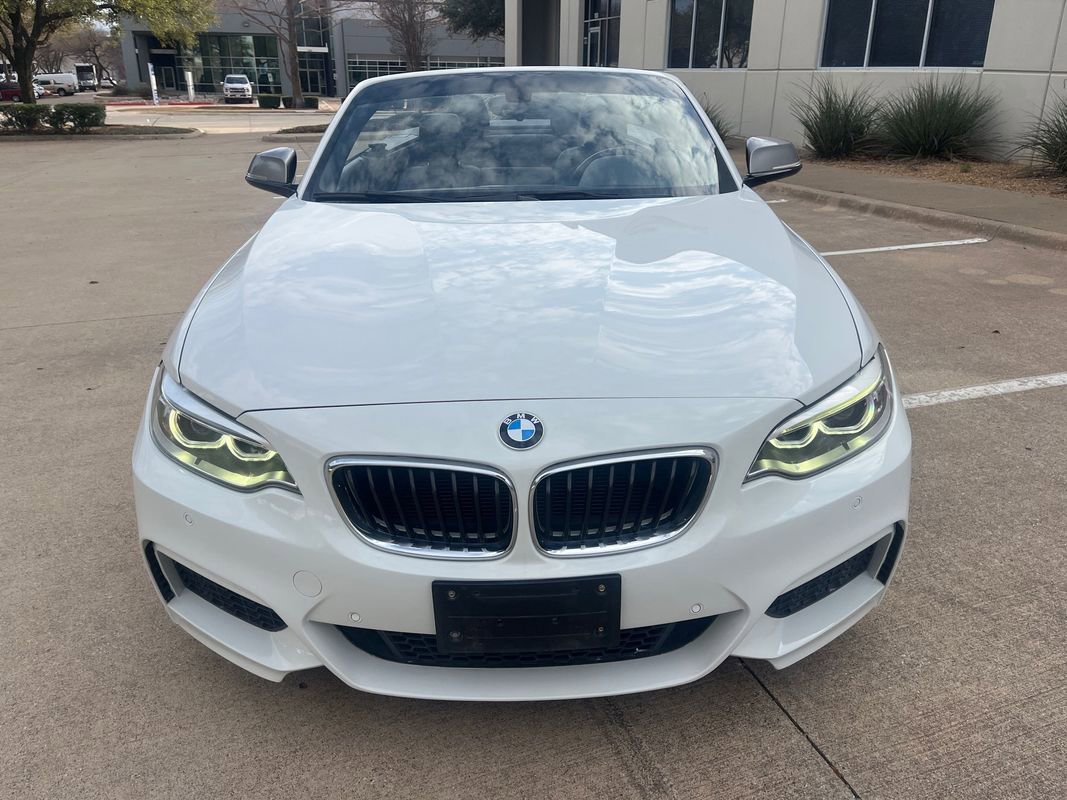 Used 2016 BMW M235i Convertible image 3
