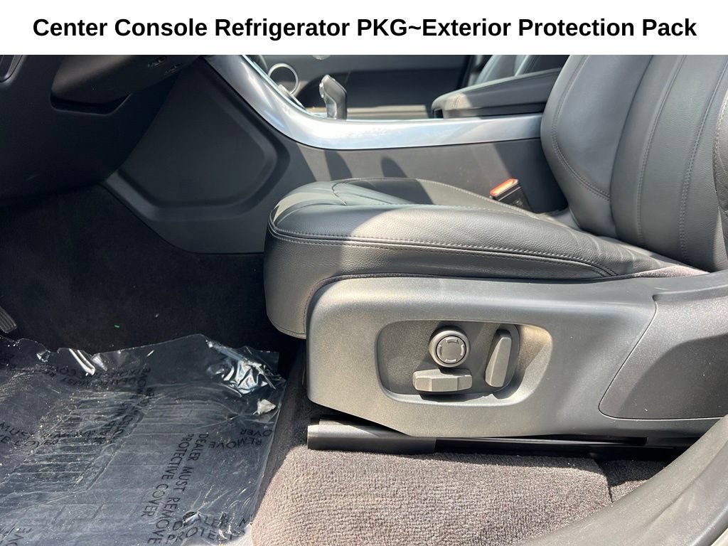Used 2019 Land Rover Range Rover Sport SE AWD/4WD image 36