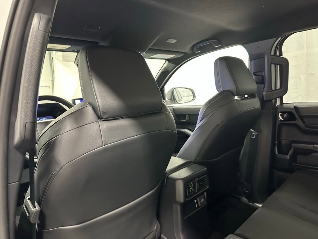 Used 2025 Toyota 4Runner TRD Off-Road Premium image 46