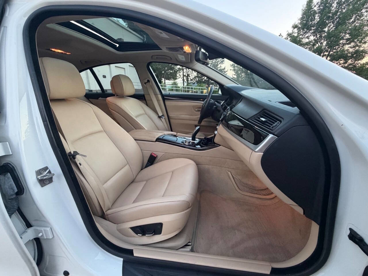 Used 2012 BMW 528i xDrive Sedan AWD/4WD image 16