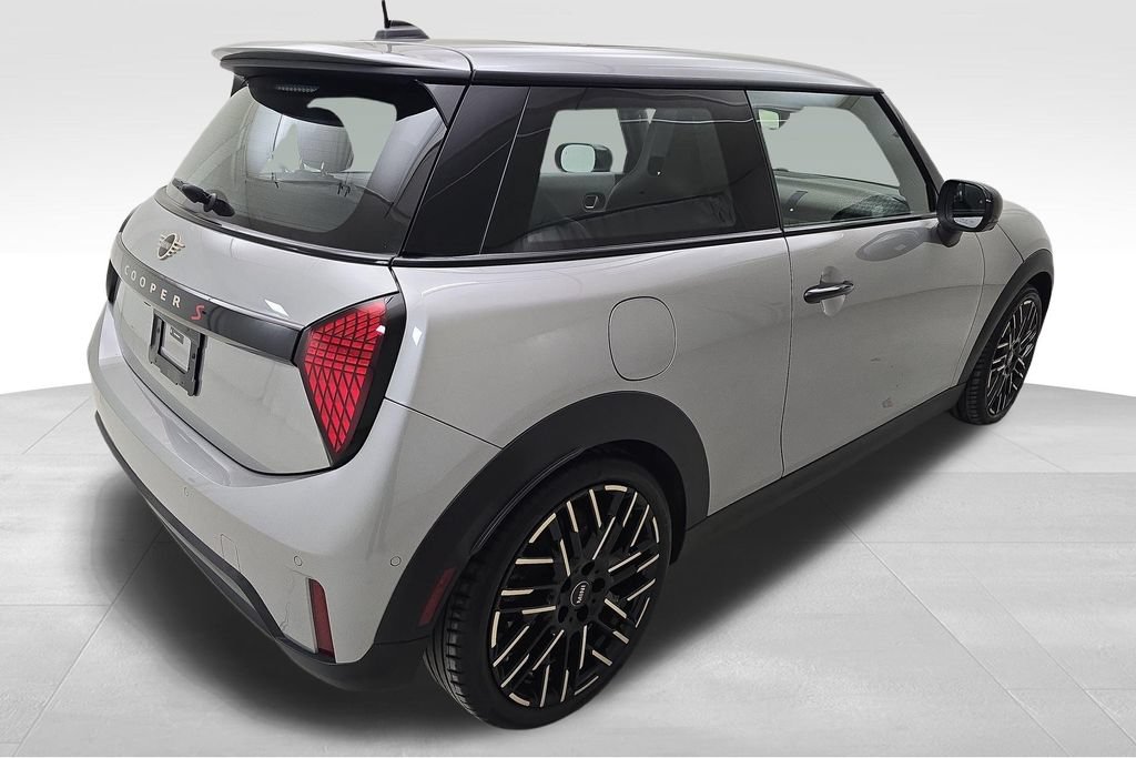 Certified 2025 MINI Cooper S FWD image 9